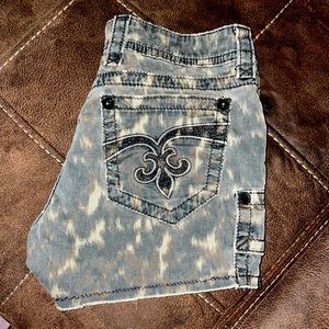 Rock Revival Camo shorts size 27!